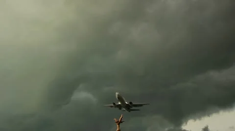 Plane 3 Видео 10978789