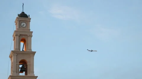 Plane on the background of the temple 스톡 동영상 51743894