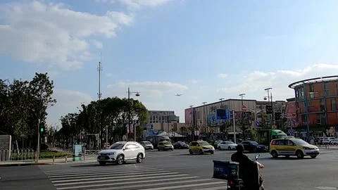Plane coming into land Video stock 137948808