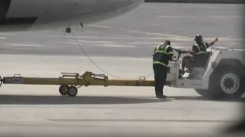 Plane Crew 库存影片 8567585