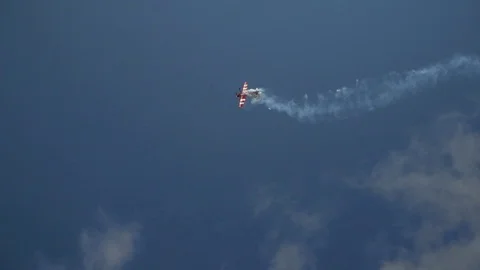 The plane does the air trick in the sky Stock-Footage 80779018
