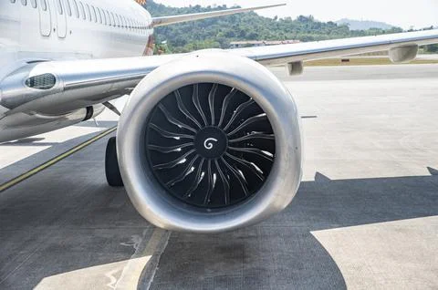 Plane engine closeup view ready to takeoff from runway Foto stock