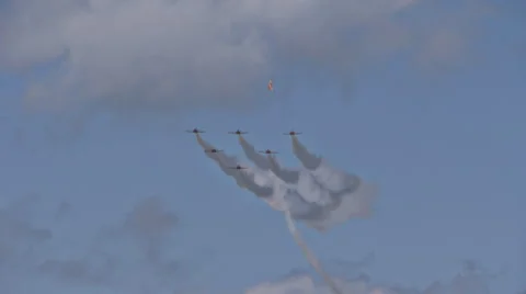Plane fleet formation manouver HD 스톡 동영상 58635956