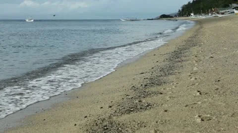 Plane flies over ocean 動画素材 10816839