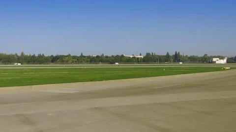 The plane flies over Ukraine on approaching the Kyiv Stock-Footage 79937517