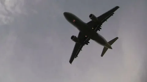 Plane flies overhead Stock Footage 8552216