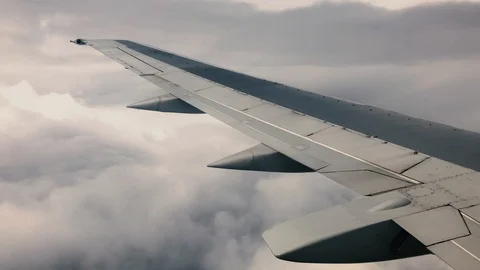 Plane Flying inside Cumulonimbus Видео 118743002
