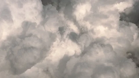 Plane Flying inside White Huge Clouds Vidéo 122379677