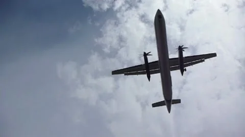 Plane Flying Low Stock Footage 10978937