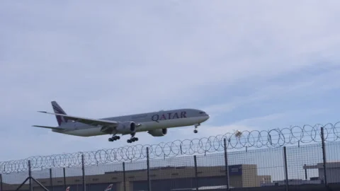 Plane Flying Low Through Frame On Landing Approach Video stock 149254973