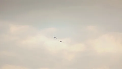 A Plane flying in the sky Video stock 94066104