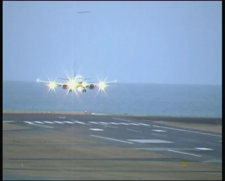 Plane landing Stock Footage 140030