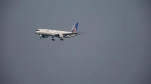 Plane Landing Stock Footage 34401655