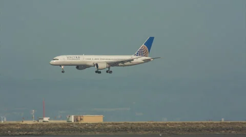 Plane Landing Stock Footage 35491907