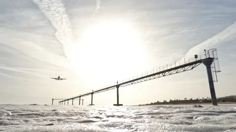 The plane is landing Stock-Footage 198900469