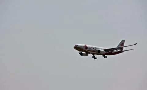 A plane is landing02 Stock Photos
