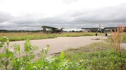 The plane prepares for takeoff Stock Footage 47793017