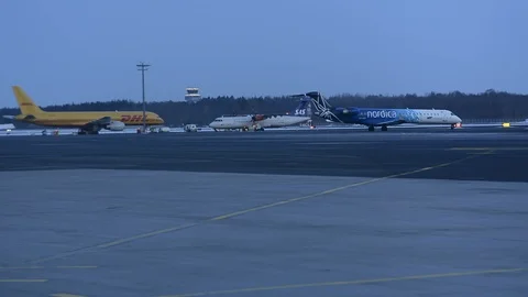 Plane preparing to take off Video stock 86867145