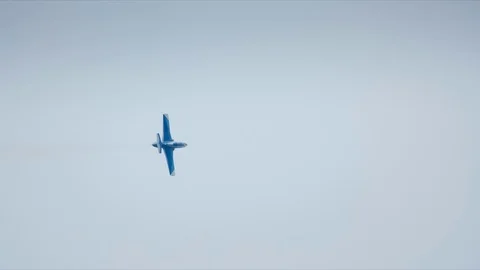 Plane in the sky Video stock 94066140