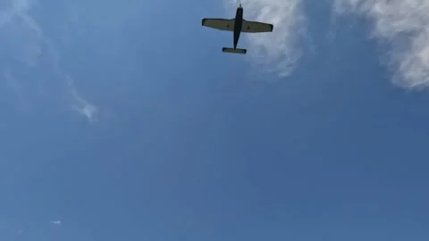 Plane In Sky 스톡 동영상 250303945