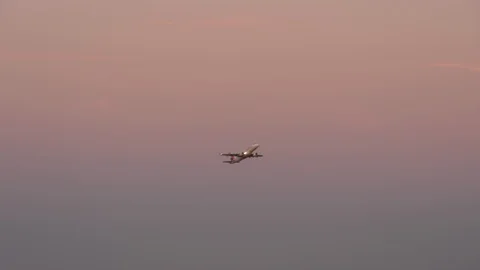 Plane take off at evenning Vídeo Stock 116652580