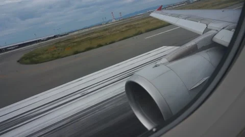 Plane take off in Osaka Stockbeeldmateriaal 48567751