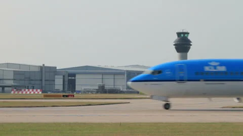 Plane takes off in front of the control tower klm Stock-Footage 26281352