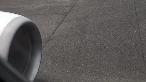 Plane taking off 库存影片 242452444