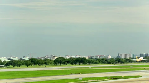 Plane Taking Off From Runway 스톡 동영상 29865532