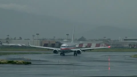 Plane Taxi 스톡 동영상 11367056