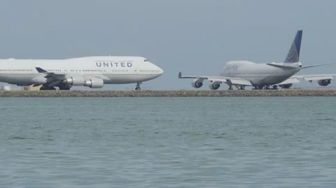 Plane Taxing Vídeo Stock 42266408