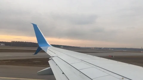 Plane wing move toFly03 IMG 6445 Stock Footage 108083161