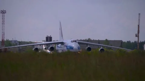 Planes in airdrome 2 Vídeos de archivo 7770418