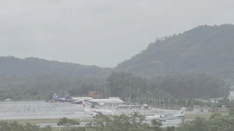 Planes expect for takeoff Stock Footage 92754469