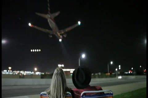 Planes Landing Video stock 36700537