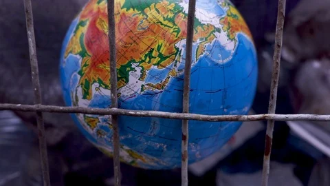 Planet earth in the trash. Everywhere one plastic. Ecology. Stock-Footage 122708812