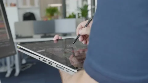 Planing on Tablet in Office (Taking Notes) Video stock 220603621