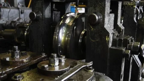 Plant for the production of metal pipes. Stack of steel pipes Vídeo Stock 152078090