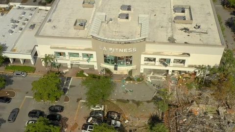 Plantation Florida gas explosion aftermath shopping plaza on July 6 2019 Stock-Footage 111907992