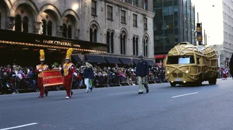 Planters Nutmobile in Macy's parade Stock Footage 10565822