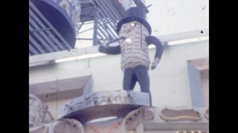 Planters Peanuts Mr Peanut  On Atlantic City NJ Boardwalk Stock-Footage 170718913