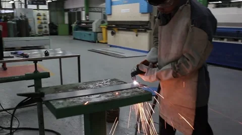 Plasma cutting Vídeo Stock 64920770