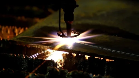 Plasma cutting machine for metal Stockbeeldmateriaal 74103739