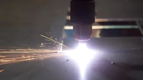 Plasma cutting of metal on a CNC machine. Vídeo Stock 272631841