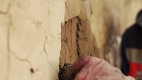 Plaster applies a layer of plaster Stock Footage 107598186
