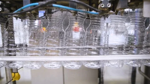 Plastic bottle manufacturing line. Video stock 126728369