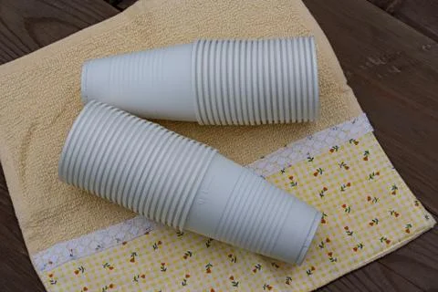 Plastic Cups on Wooden Background Foto stock