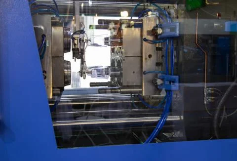 Plastic injection molding press machine Foto stock