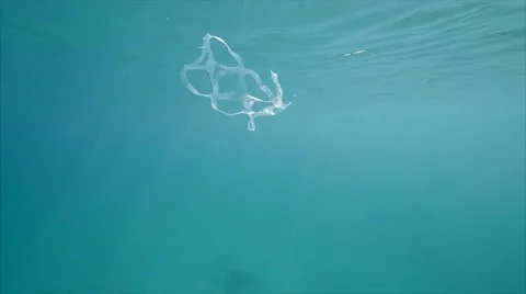Plastic in the Ocean rubbish Vidéo 68106846