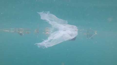 Plastic pollution in ocean Vídeo Stock 111422814